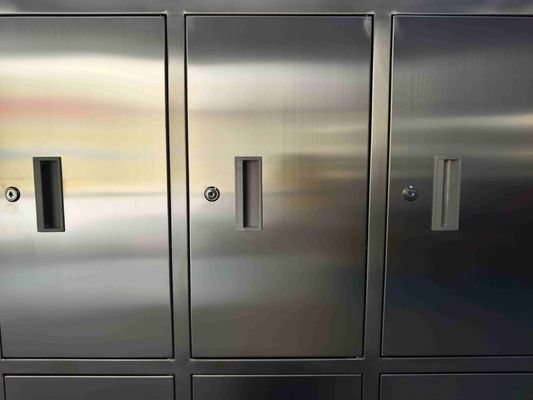 C'est une salle blanche de chaussures en acier inoxydable ESD-Safety.
