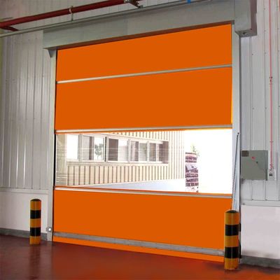 Porte roulante haute vitesse résistante au feu avec fenêtre en PVC de 1,2 mm et vitesse réglable de 0,6-2,5 m/s