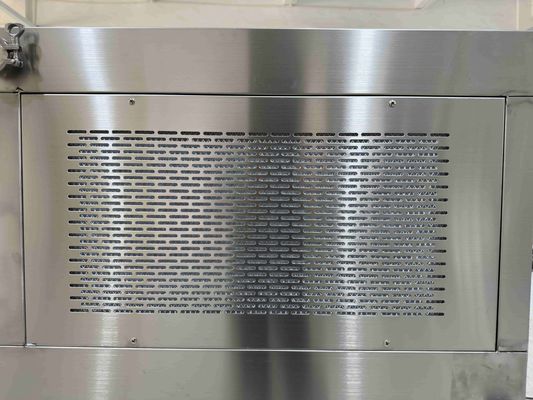 Un cabinet de débit laminaire pour étanchéité liquide de qualité pharmaceutique. Certifié ISO 5.