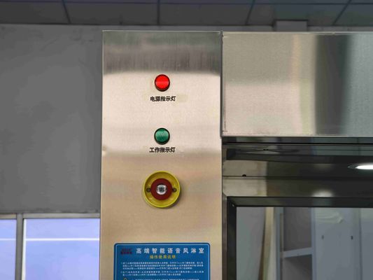 Douche d'air à porte coulissante intelligente avec reconnaissance faciale et construction en acier inoxydable pour la décontamination du personnel