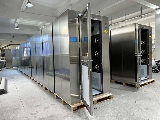 Douche d'air à porte coulissante intelligente avec reconnaissance faciale et construction en acier inoxydable pour la décontamination du personnel